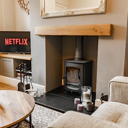 Cosy 2 Bed Cottage In Charming Village Of Christleton - For Up To 5 Buitenkant foto