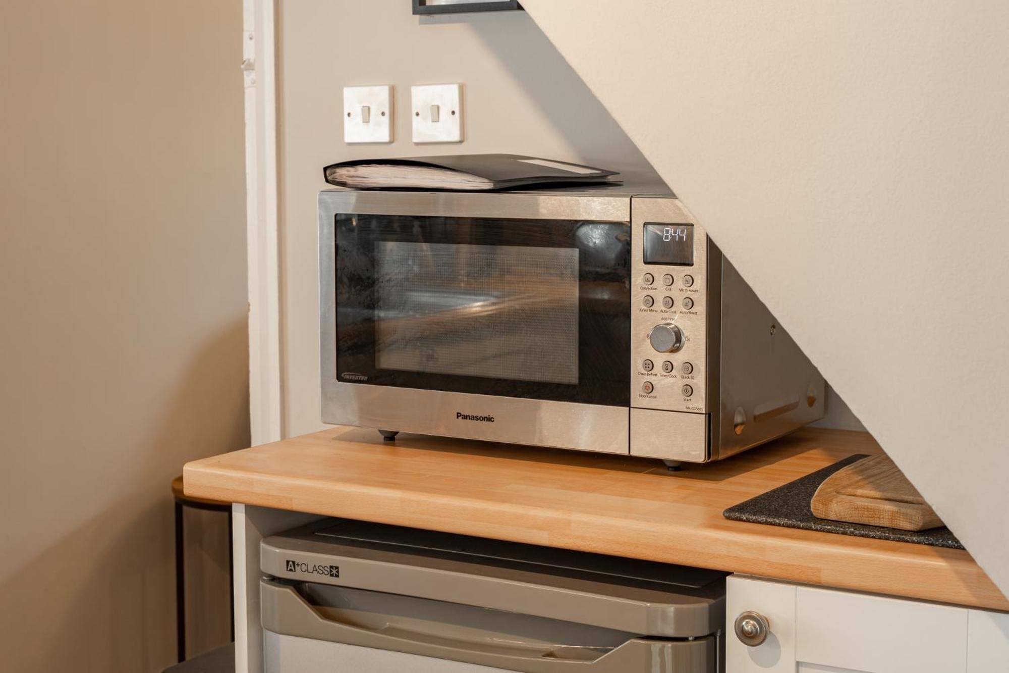 Cosy 2 Bed Cottage In Charming Village Of Christleton - For Up To 5 Buitenkant foto