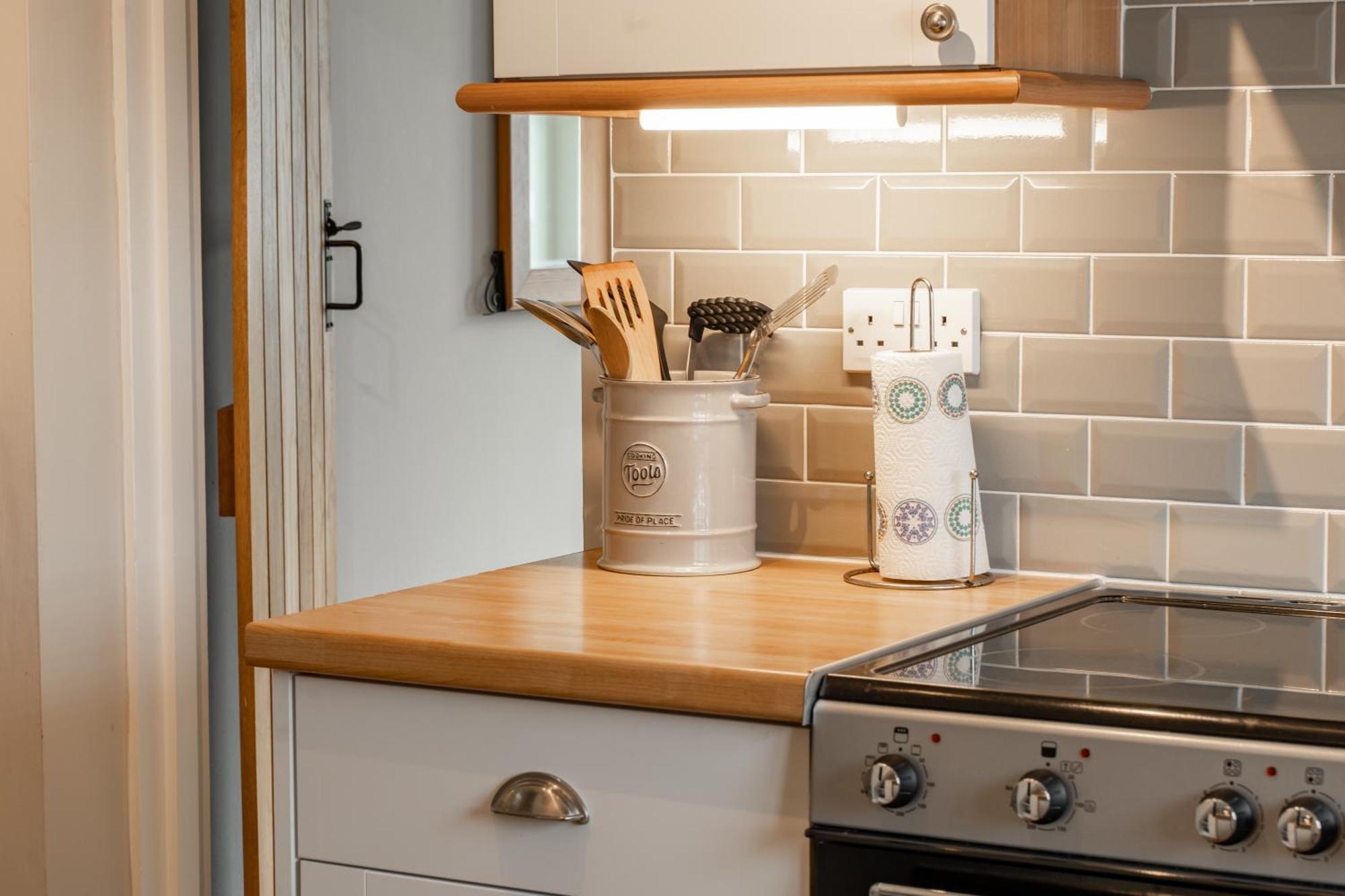 Cosy 2 Bed Cottage In Charming Village Of Christleton - For Up To 5 Buitenkant foto